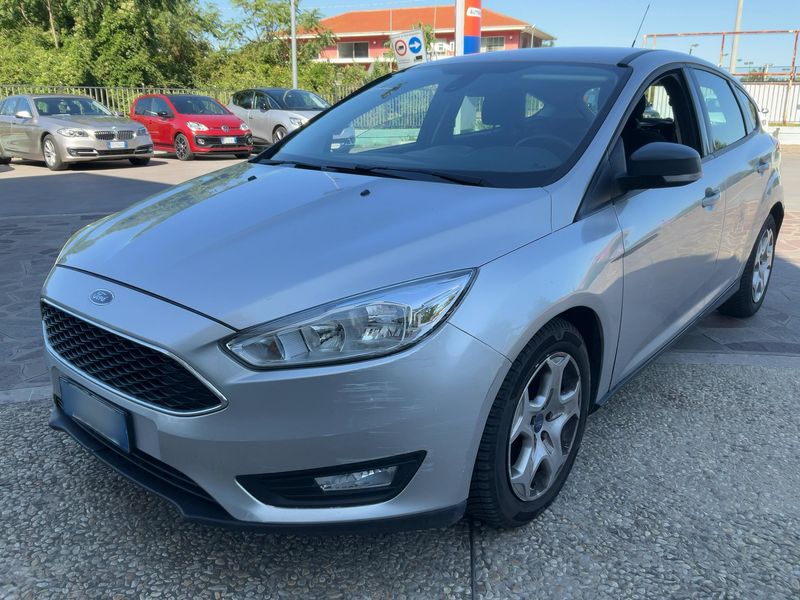 Ford Focus 1.6 TDCi — фото 1