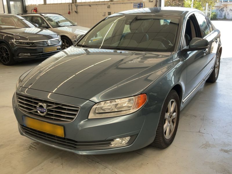 Volvo S80 1.6 T4 — 1/8