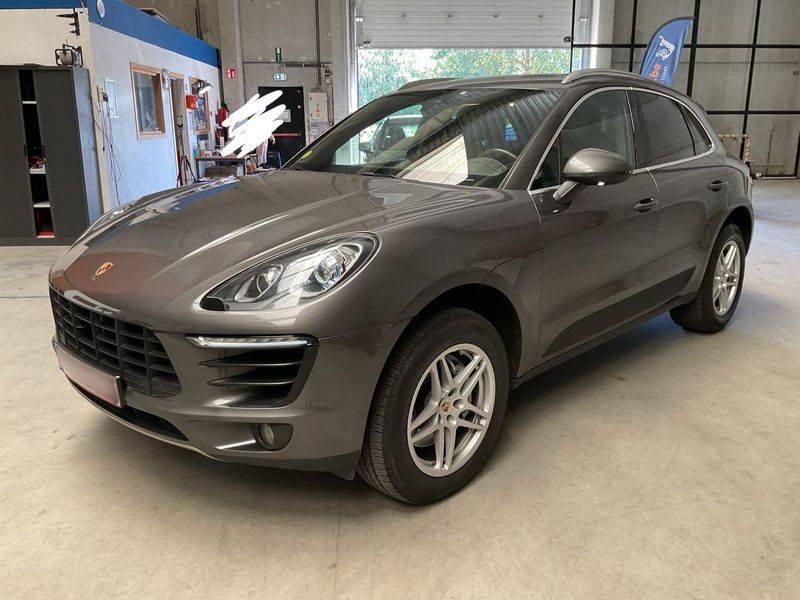 Porsche Macan S Diesel — 1/8