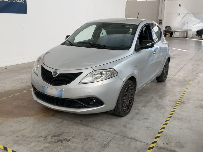 Lancia Ypsilon 1.2 GPL — 1/8