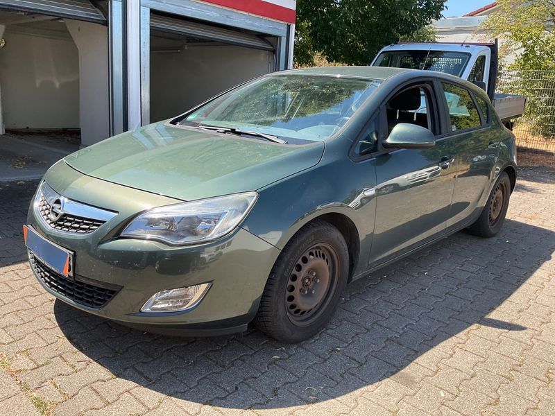 Opel Astra 1.4 Turbo — 1/8