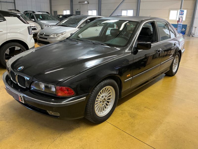 BMW 5er 528i — 1/8