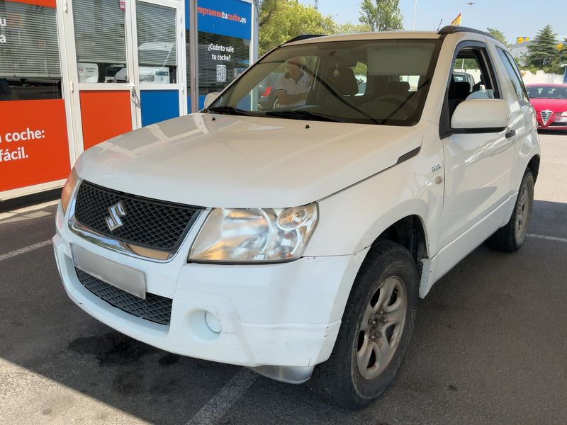 Suzuki Grand Vitara 1.9 DDiS — 1/8