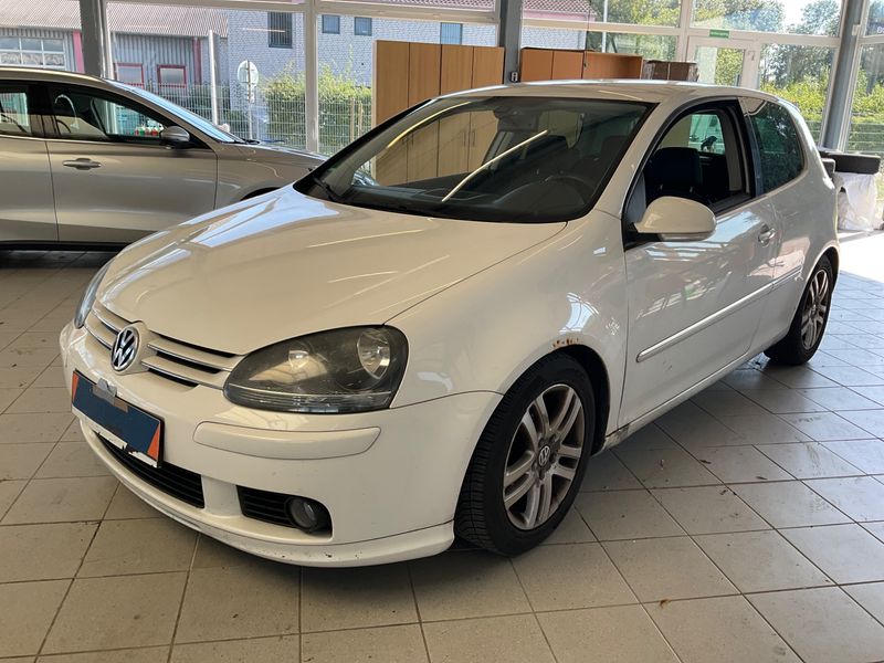 Volkswagen Golf V 1.6 — 1/8