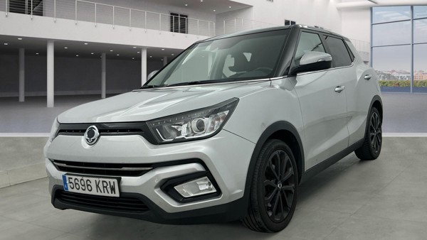 Kgm / ssangyong Tivoli — 1/8