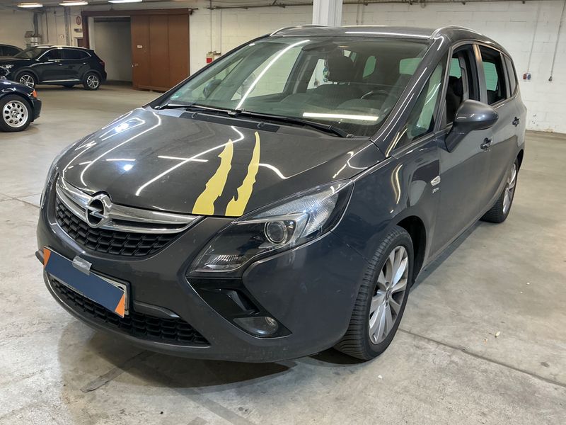 Opel Zafira Tourer 2.0 CDTI — фото 1