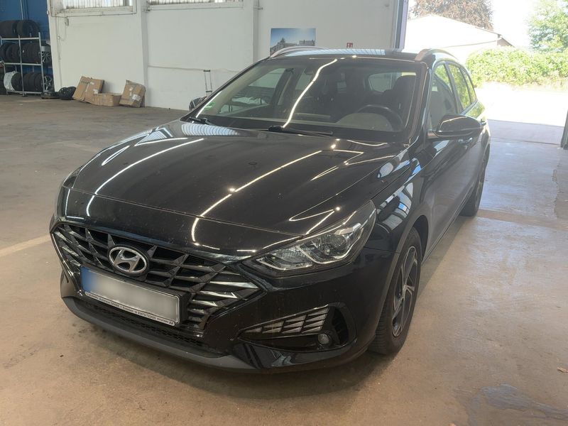 Hyundai i30 1.6 CRDi — 1/8