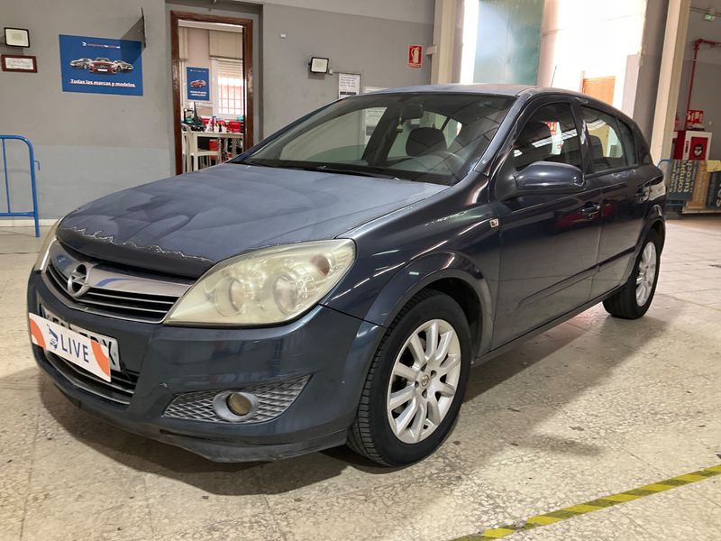 Opel Astra 1.6 — 1/8