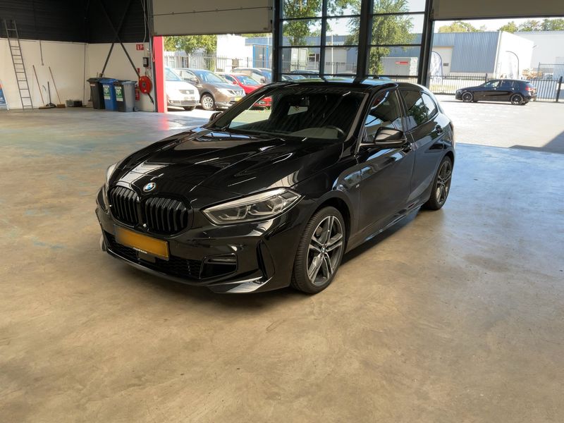 BMW 1er 118i — 1/8