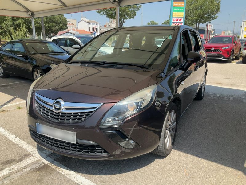 Opel Zafira Tourer 2.0 CDTI — 1/8