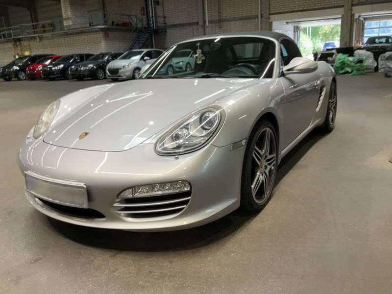 Porsche Boxster S — 1/8