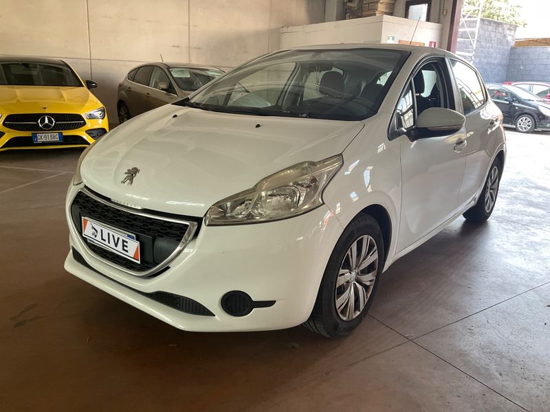 Peugeot 208 1.0 VTi — 1/8
