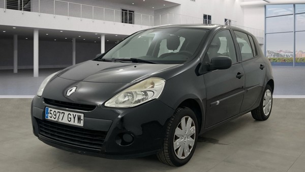 Renault Clio — 1/8