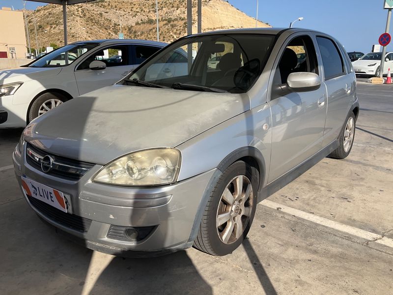 Opel Corsa 1.7 CDTI — 1/8