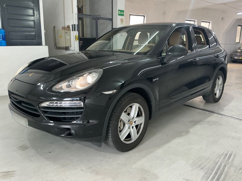 Porsche Cayenne S E-Hybrid — 1/8