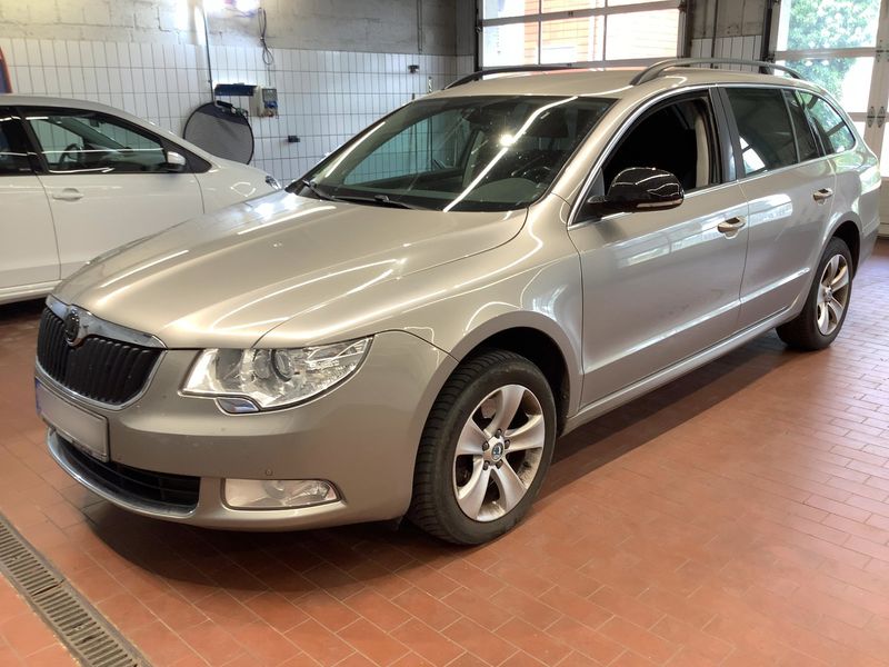 Skoda Superb 2.0 TDI — 1/8