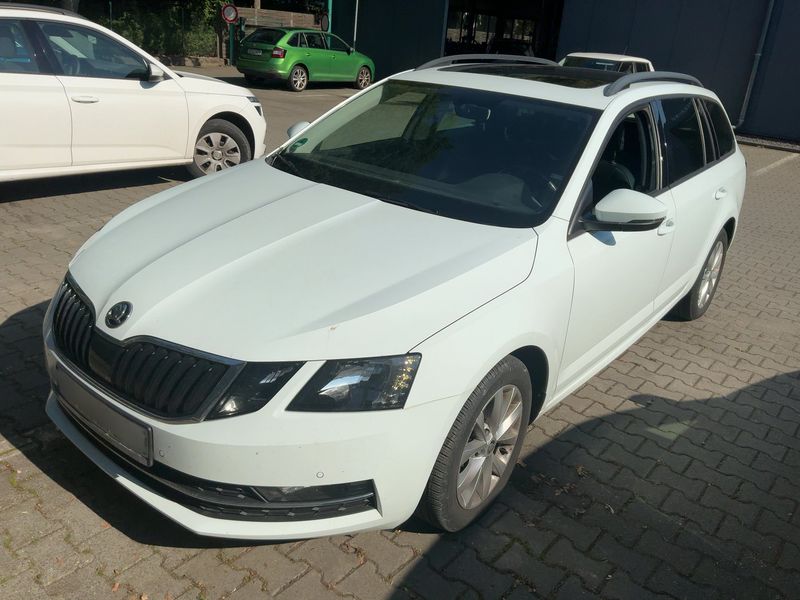Skoda Octavia 1.5 TSI ACT — 1/8