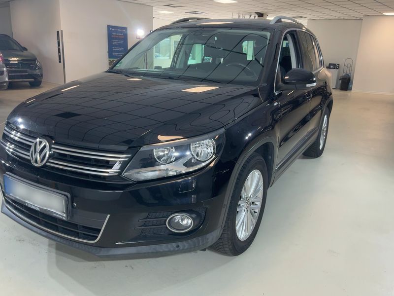 Volkswagen Tiguan 2.0 TDI — 1/8