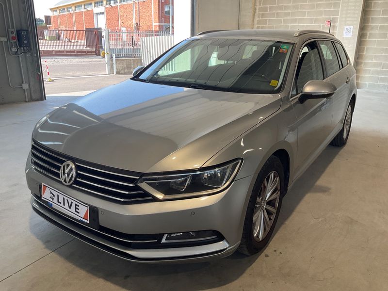 Volkswagen Passat 2.0 TDI — 1/8