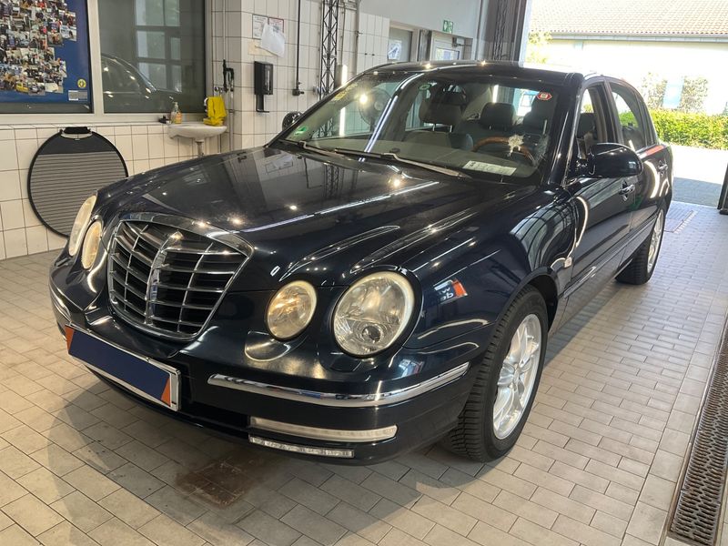 Kia Opirus 3.5 V6 — 1/8