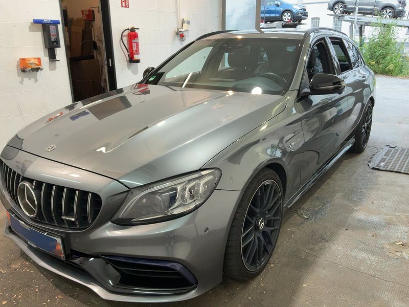 Mercedes-Benz C-Klasse C 63 AMG — фото 1