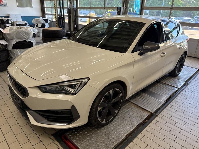 Cupra Leon 2.0 TSI — фото 1
