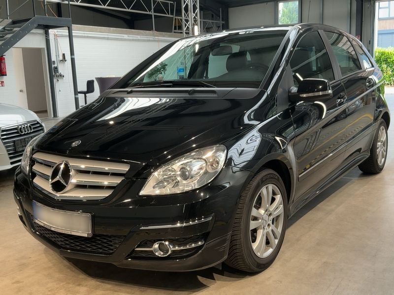 Mercedes-Benz B-Klasse B 180 — 1/8