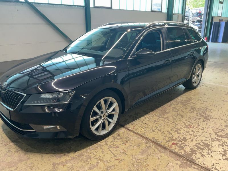 Skoda Superb 2.0 TDI — фото 1