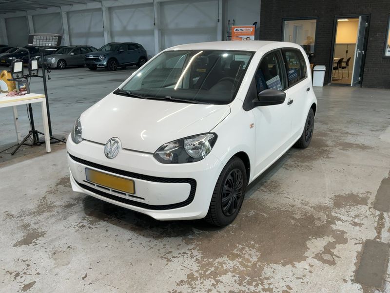 Volkswagen up! 1.0 — 1/8