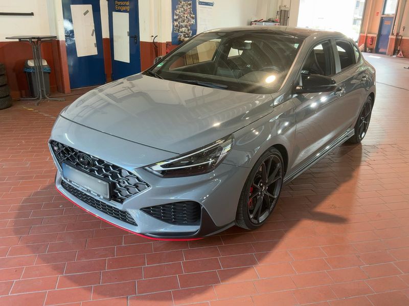 Hyundai i30 Fastback 2.0 T-GDI — фото 1