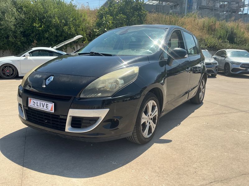 Renault Scenic 1.6 — 1/8