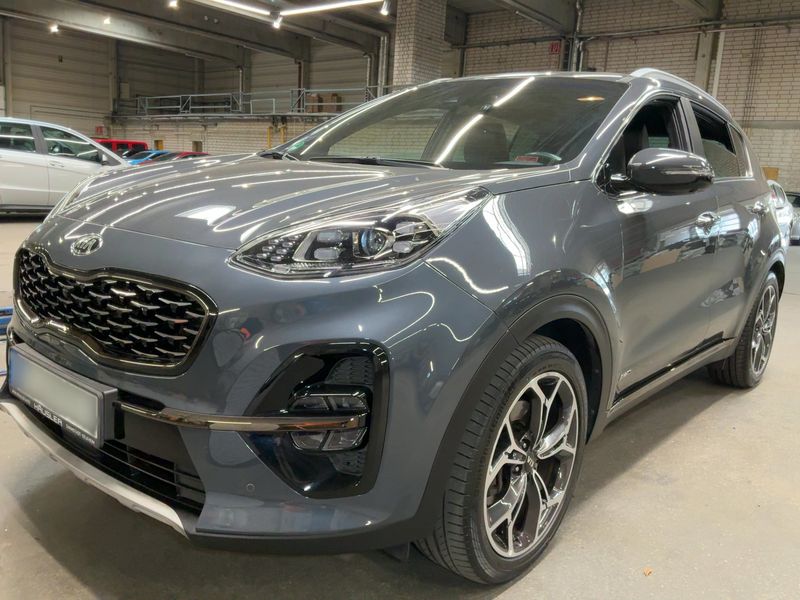 Kia Sportage 2.0 Mild-Hybrid — 1/8