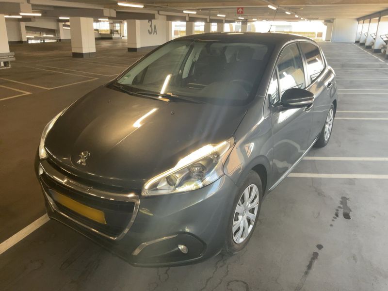 Peugeot 208 1.2 PureTech — 1/8