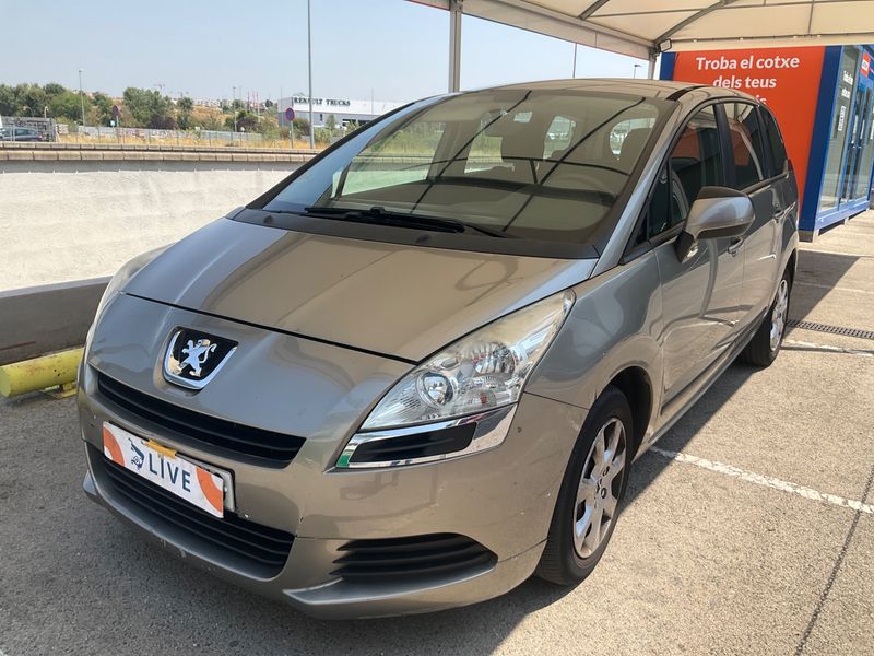 Peugeot 5008 1.6 HDi — 1/8