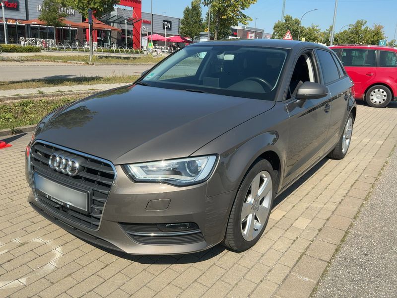 Audi A3 Sportback 2.0 TDI — 1/8