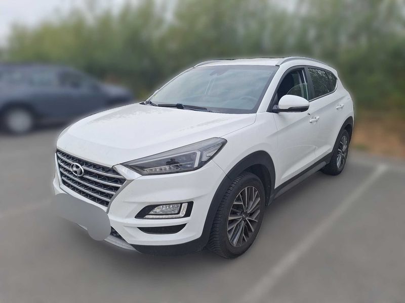 Hyundai Tucson 1.6 CRDi — 1/8