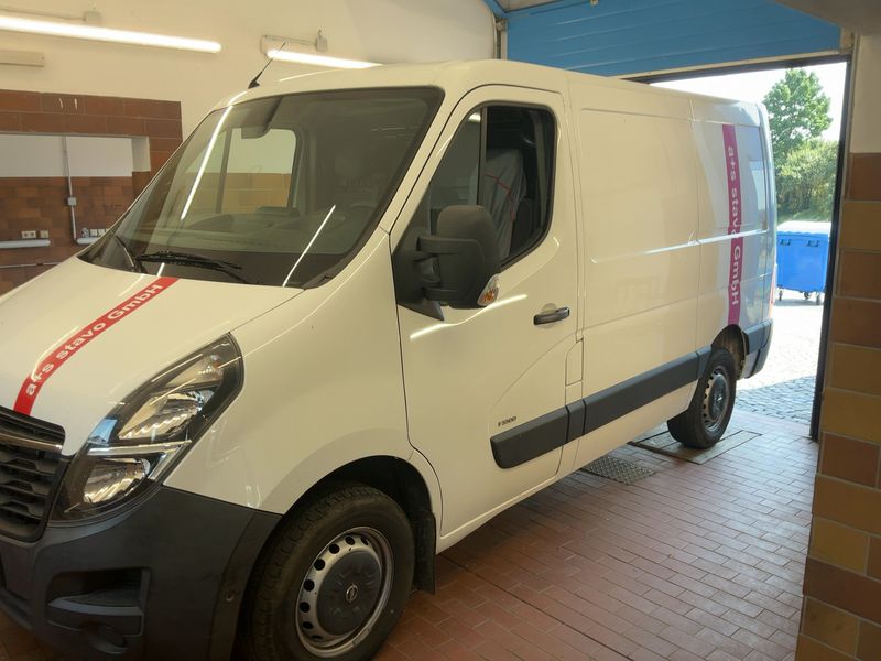 Opel Movano 2.3 CDTI — 1/8