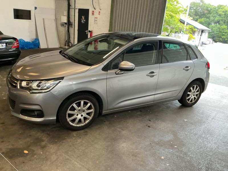 Citroen C4 1.2 e-THP — фото 1