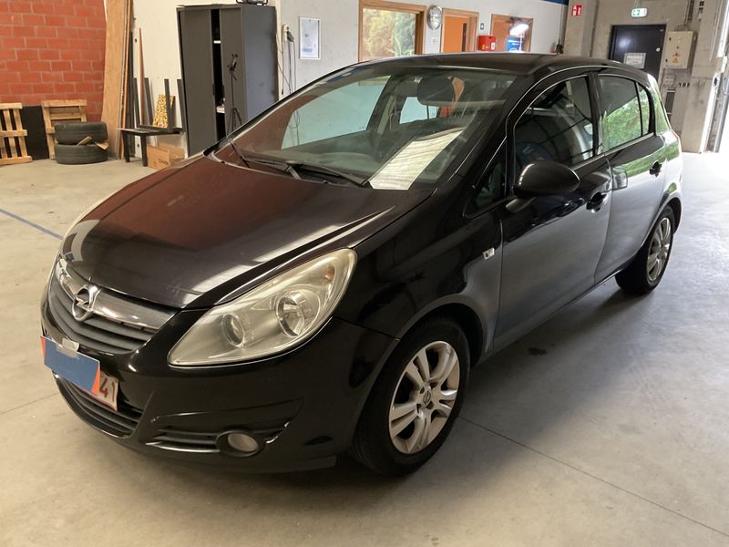 Opel Corsa 1.2 — фото 1