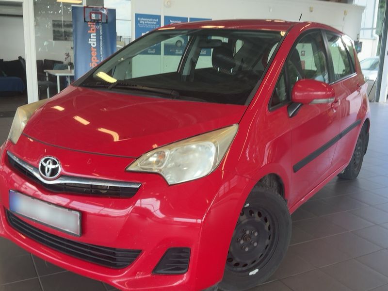 Toyota Verso-S 1.33 Dual VVT-i — 1/8