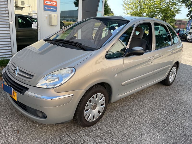 Citroen Xsara Picasso 1.6 — 1/8