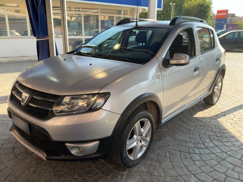 Dacia Sandero 1.5 dCi — фото 1