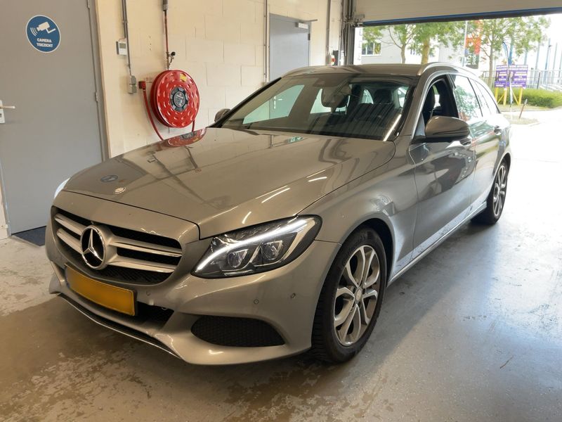 Mercedes-Benz C-Klasse C 350e — 1/8