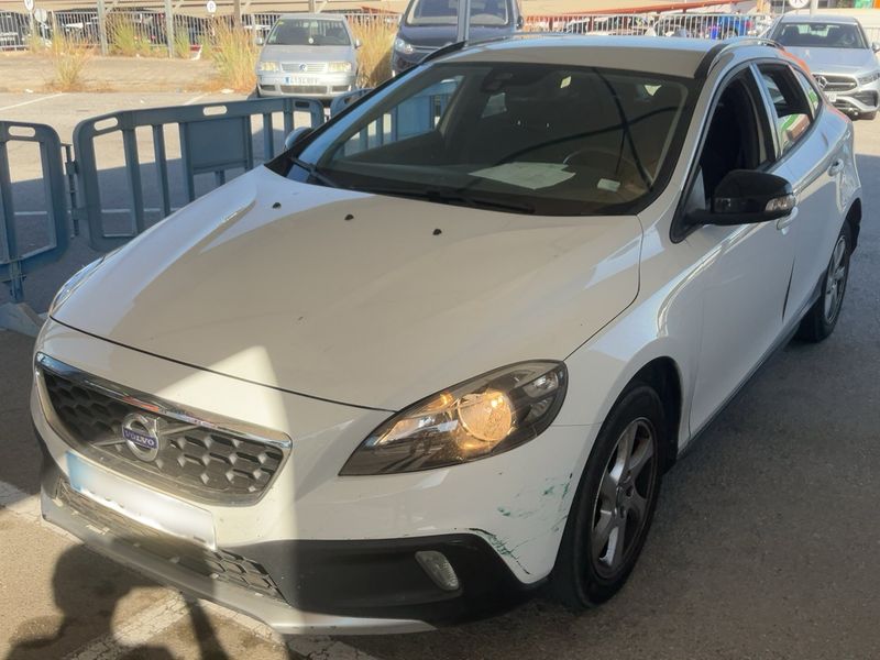 Volvo V40 Cross Country 2.0 D2 — 1/8