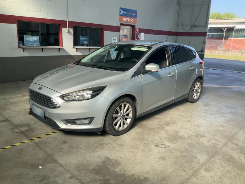 Ford Focus 1.6 LPG — 1/8