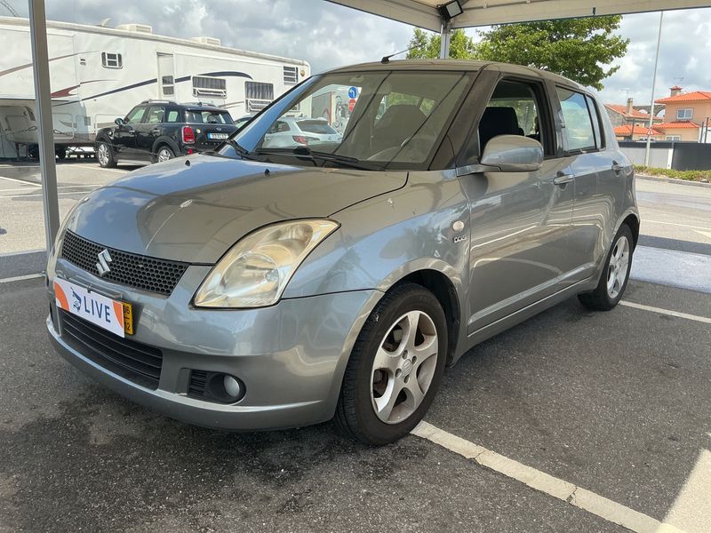 Suzuki Swift 1.3 DDiS — 1/8