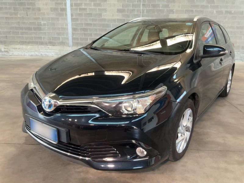 Toyota Auris Touring Sports 1.8 Hybrid — фото 1