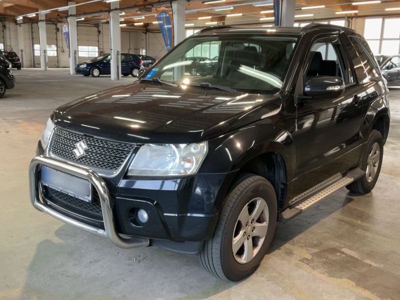 Suzuki Grand Vitara 2.4 — 1/8