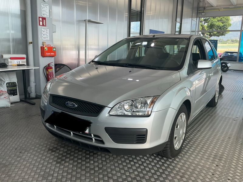 Ford Focus 1.6 TDCi — фото 1