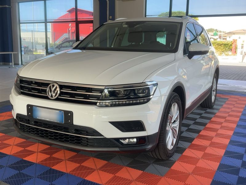 Volkswagen Tiguan 2.0 TDI — 1/8